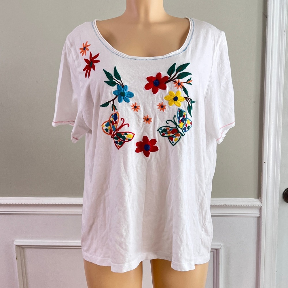 Evie Embroidered Butterfly Floral T-Shirt Womens XL White Boho Cottagecore Tee